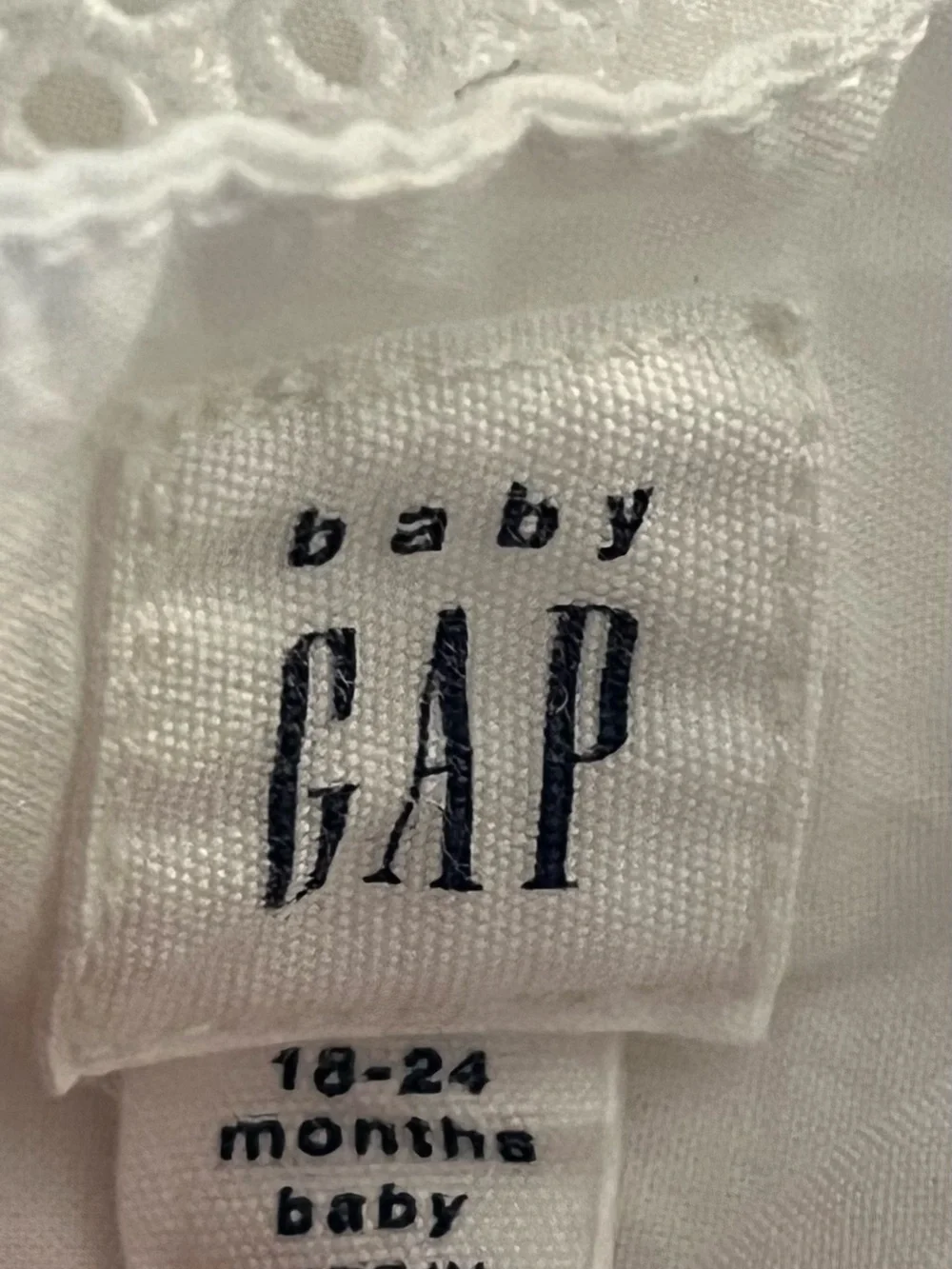 Baby Gap Eyelet Detail Sleeveless Ruffled Straps Button Back Cotton Top 18-24M